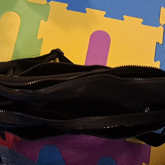 LeSportsac Deluxe Everyday Bag in a black shine or patent finish. - Picture 9 of 13